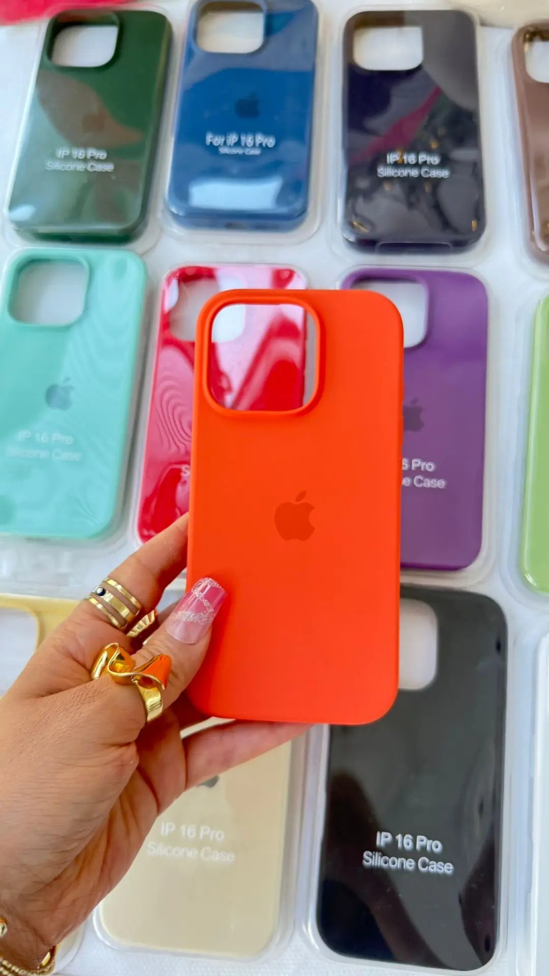 İPhone 11 Uyumlu Exclusive Silinebilir Toz Kir Parmak İzi Tutmayan Lansman Deluxe Yüksek Dayanıklı Lansman Kılıflar