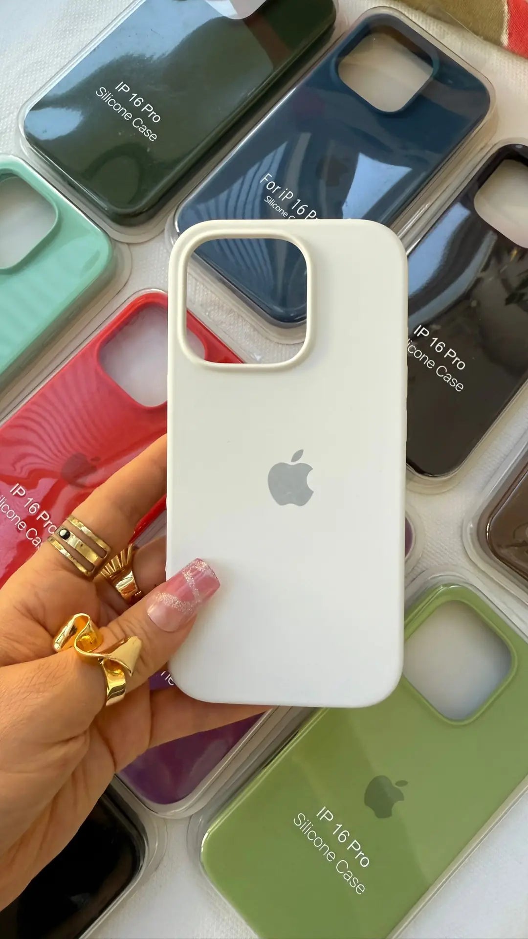 İPhone 11 Uyumlu Exclusive Silinebilir Toz Kir Parmak İzi Tutmayan Lansman Deluxe Yüksek Dayanıklı Lansman Kılıflar